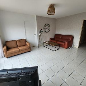 Appartement à 4 Chambres à Coucher