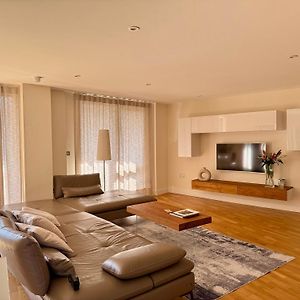 New 3 Bedroom Near Tower Bridge