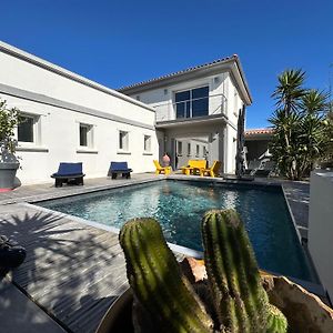 Villa à 3 Chambres à Coucher