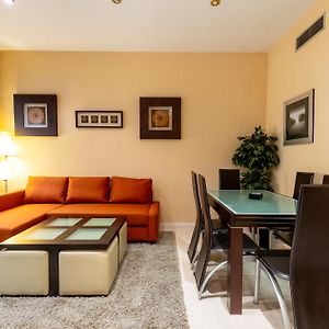 Appartement à 2 Chambres à Coucher
