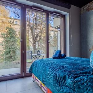 A Charming Loft In The Heart Of Krakow With Free Parking