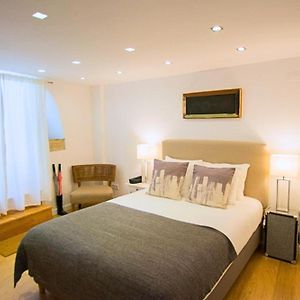 Alfama Steps Studio