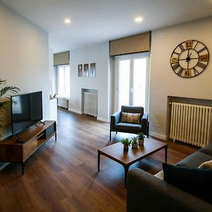 Appartement à 3 Chambres à Coucher
