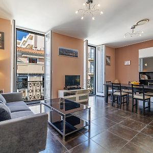 Appartement à 3 Chambres à Coucher