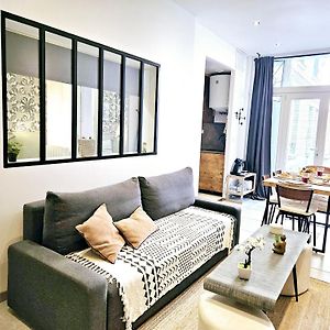 Appartement de Luxe à 2 Chambres à Coucher