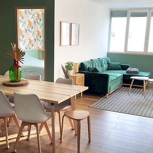 Appartement à 3 Chambres à Coucher