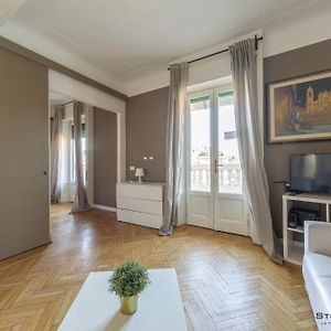Appartement à 3 Chambres à Coucher