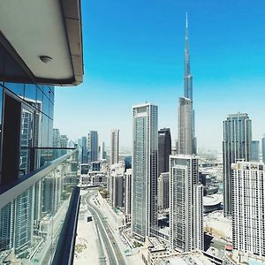 Paramount Tower Hotel And Residences With Infinity Sky Pool