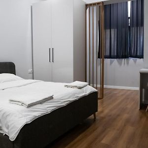Be Solei Studio Apartments Sol 1