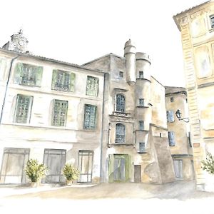 Uzes La Tour Medievale Centre Historique