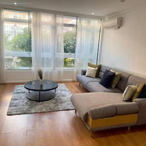 Appartement à 2 Chambres à Coucher