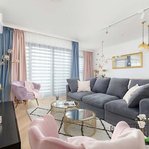Appartement à 2 Chambres à Coucher