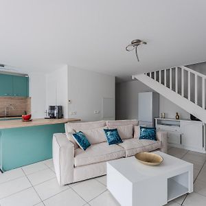 Appartement à 3 Chambres à Coucher