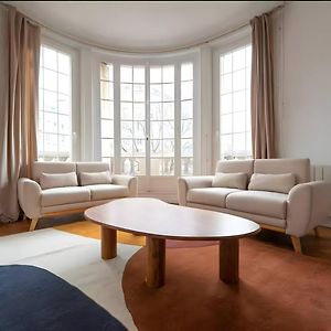 Appartement à 2 Chambres à Coucher