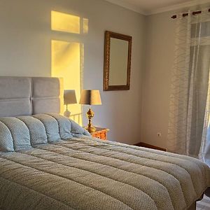Appartement à 3 Chambres à Coucher