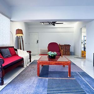 Appartement à 2 Chambres à Coucher