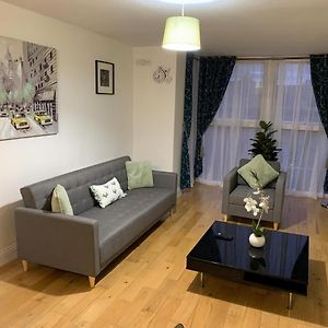 Appartement à 2 Chambres à Coucher