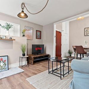 Appartement à 2 Chambres à Coucher
