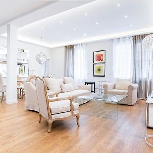 Appartement à 3 Chambres à Coucher