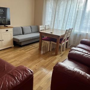Appartement à 2 Chambres à Coucher