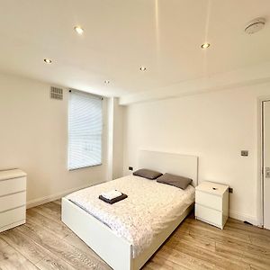 Appartement à 3 Chambres à Coucher