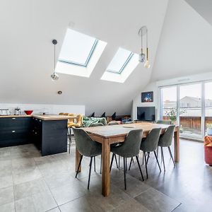 Appartement à 2 Chambres à Coucher