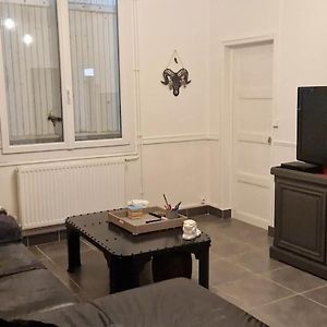 Appartement à 2 Chambres à Coucher