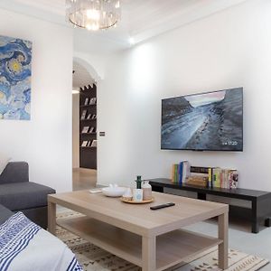 Appartement de Luxe à 2 Chambres à Coucher