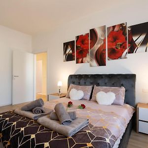Appartement à 2 Chambres à Coucher