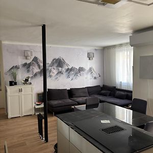 Appartement à 2 Chambres à Coucher