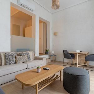 Modern Cozy With Yard - 1Bd 1Bath - Metro Tetuan