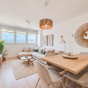 Appartement à 3 Chambres à Coucher