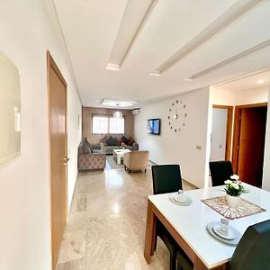Appartement à 2 Chambres à Coucher