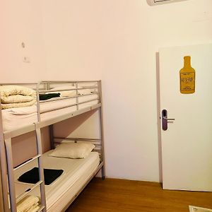 Dormitory Room Mixed