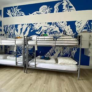 Chambre Juste Pour Hommes Dortoir