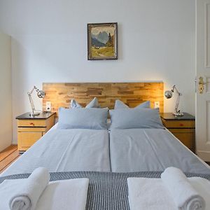 Appartement à 2 Chambres à Coucher