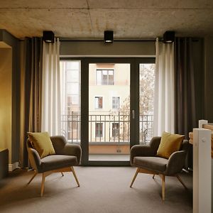 Art Apartments