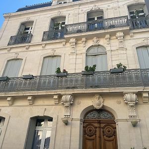Studio 30 m2 avec jardin dans maison de maître