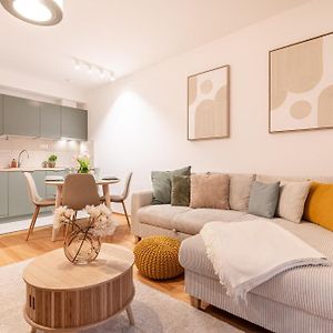 Leda Private Apartment