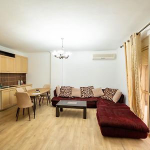 Appartement à 2 Chambres à Coucher