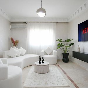 Appartement à 2 Chambres à Coucher