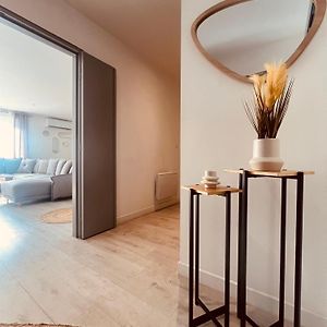 Appartement à 3 Chambres à Coucher