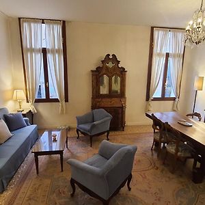 Appartement à 3 Chambres à Coucher