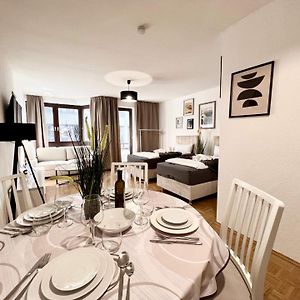 Appartement à 2 Chambres à Coucher