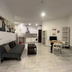 Appartement de Luxe à 3 Chambres à Coucher