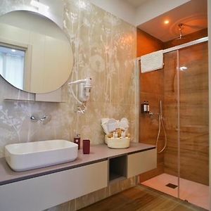Appartement de Luxe à 2 Chambres à Coucher