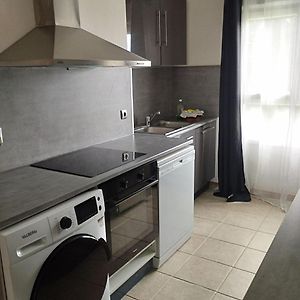 Appartement à 2 Chambres à Coucher