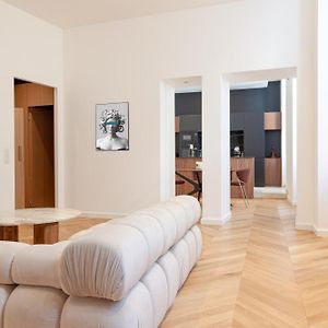 Appartement à 2 Chambres à Coucher