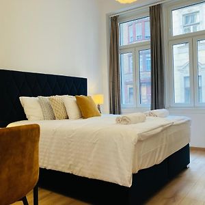 Appartement à 2 Chambres à Coucher