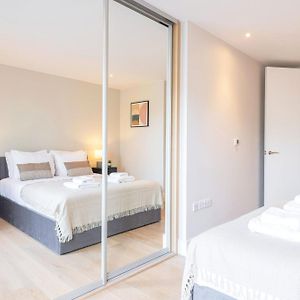 Appartement à 2 Chambres à Coucher